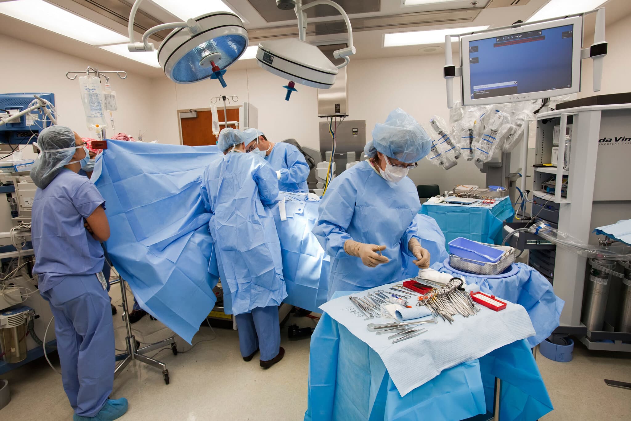 Doctors’ Group Endorses Restrictions on Gender-Related Surgery for Minors