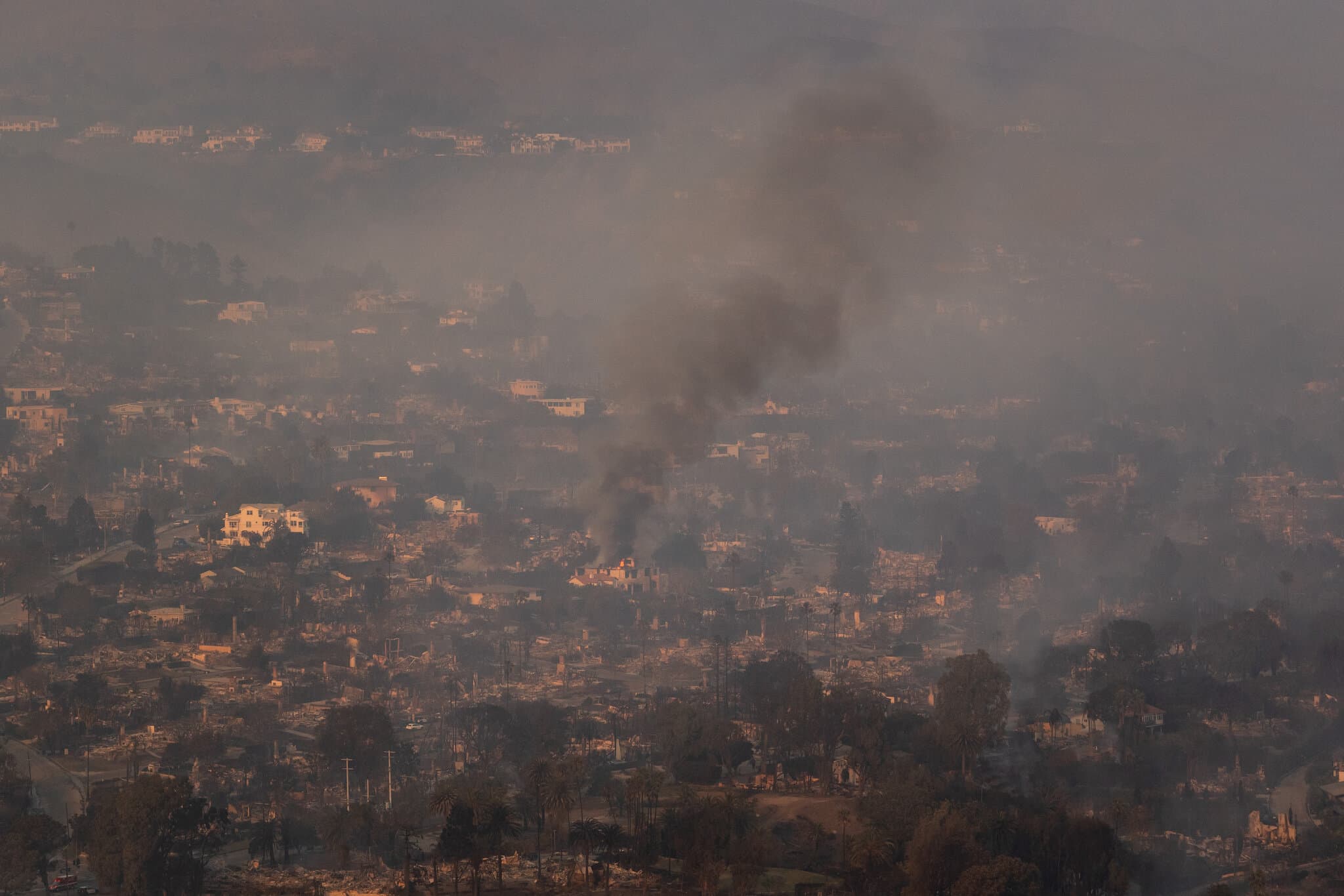2025 Wildfires Were the Costliest Ever, Researchers Say