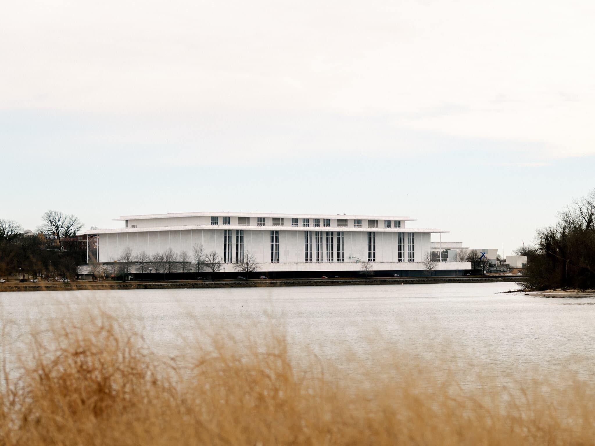 Trump’s Kennedy Center Shutdown Plan Jolts Workers and Performers
