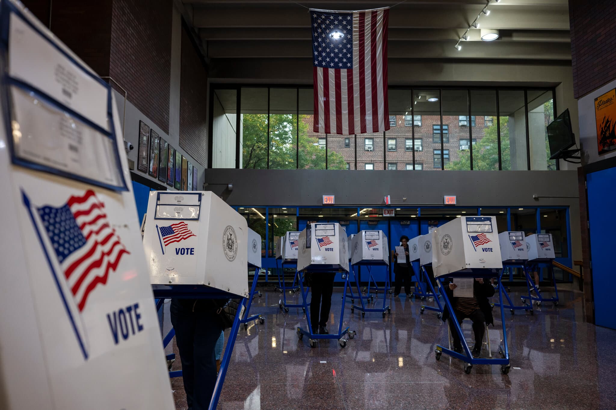 Trump Says Republicans Should ‘Take Over’ Elections, and Clintons Agree to Testify in Epstein Inquiry