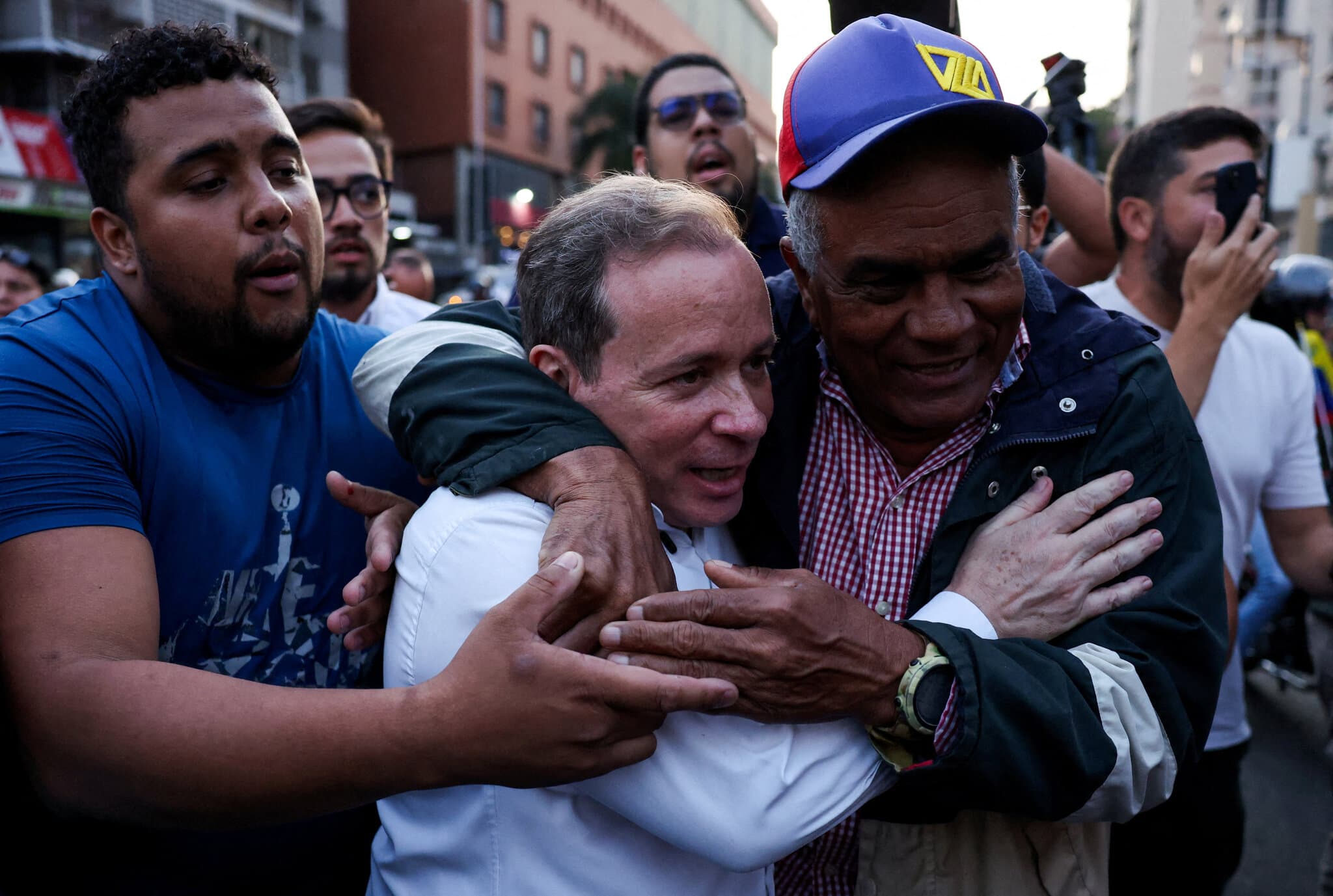 Venezuela Frees Key Opposition Figures as Government Courts U.S. Support