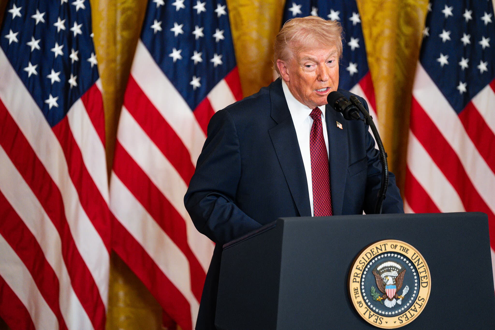 Trump Says He Will Now Invite Democrats to Governors’ Meeting