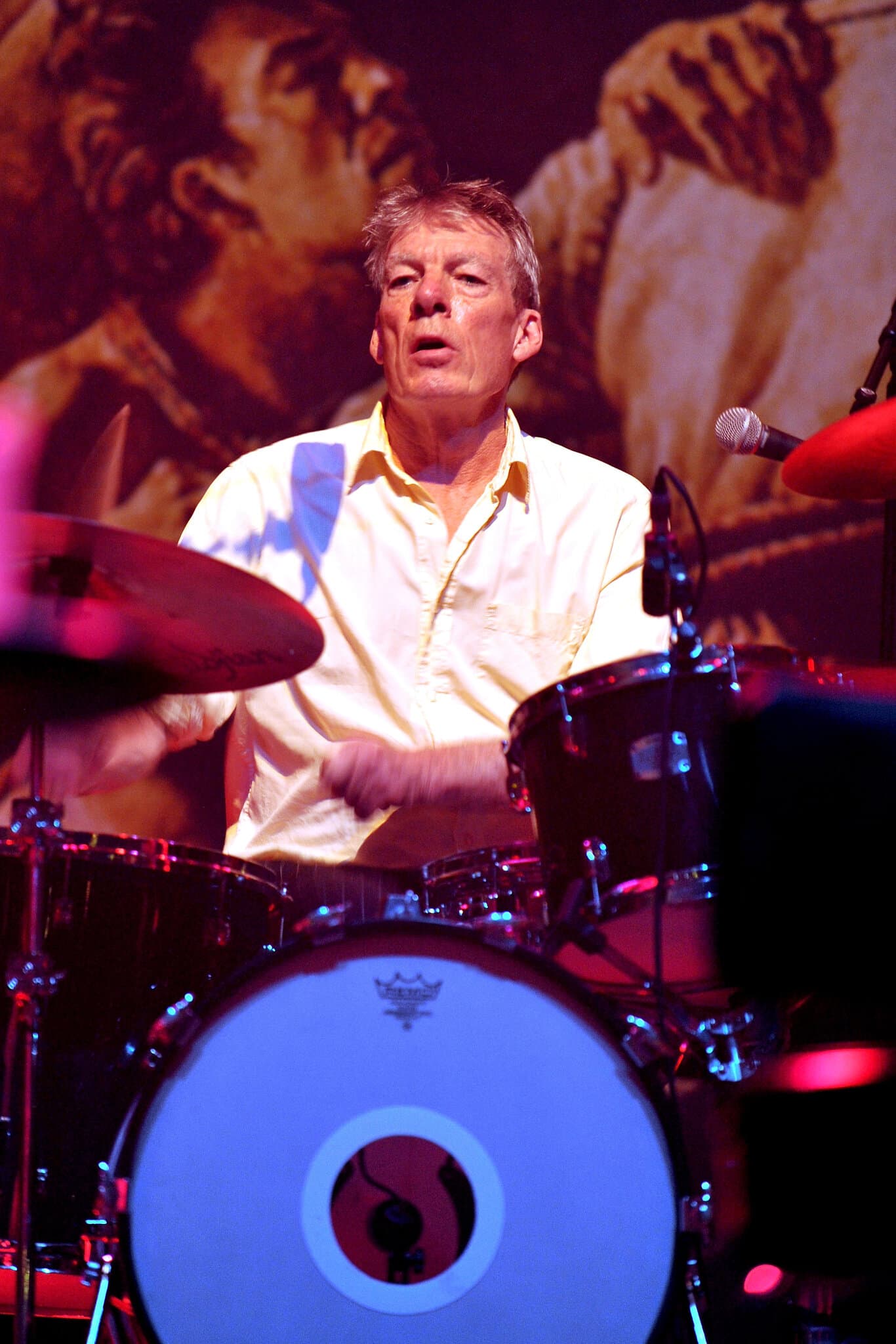 Andrew Ranken, Whose Drumming Powered the Pogues, Dies at 72