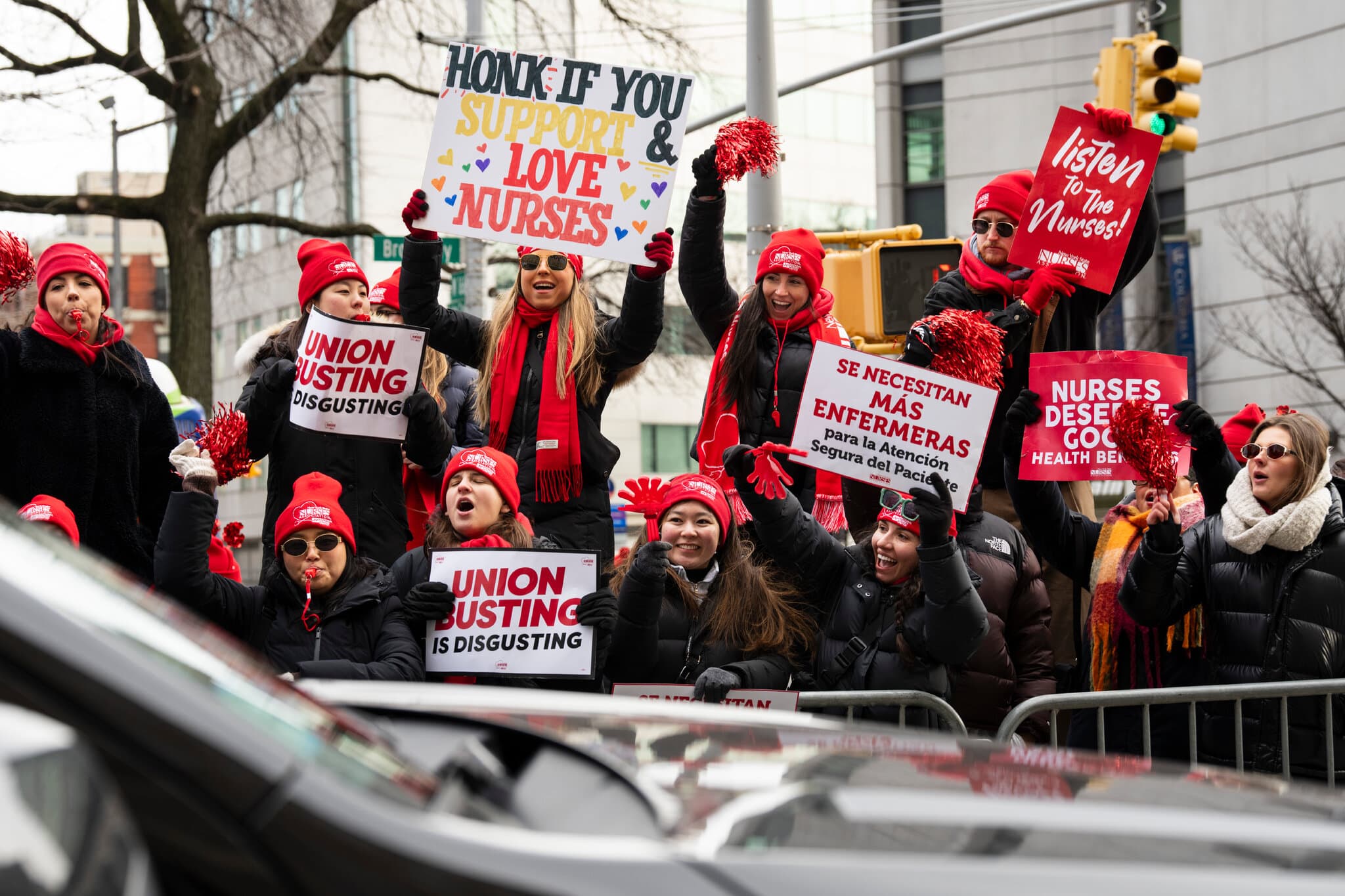 Nurses at 4 N.Y.C. Hospitals Vote to End Strike, but It Continues at One