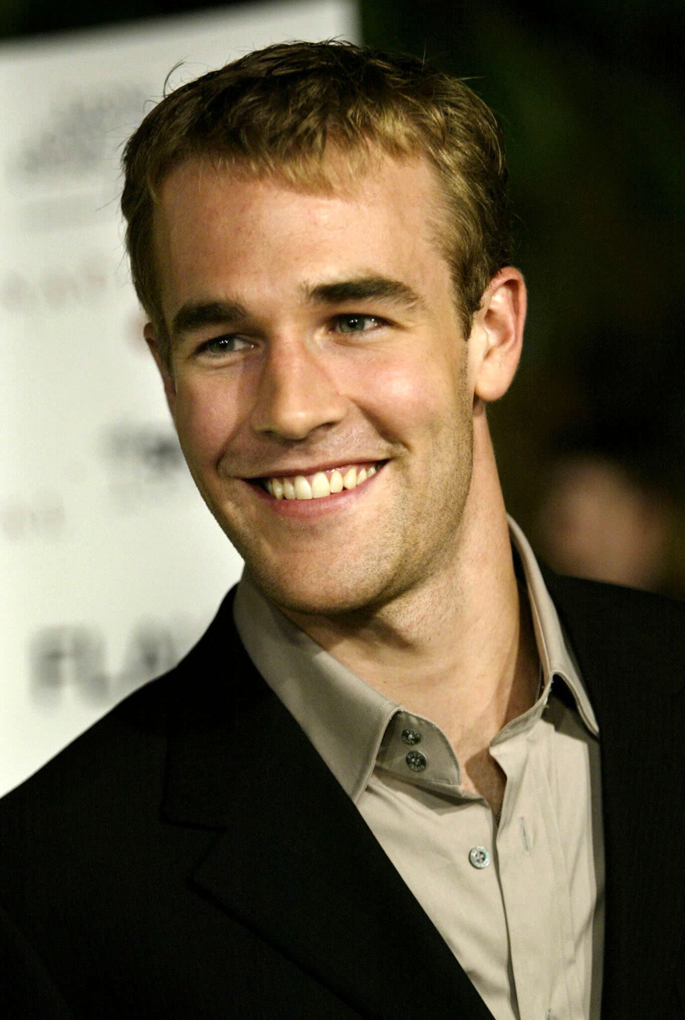 James Van Der Beek, Teenage Heartthrob of ‘Dawson’s Creek,’ Dies at 48