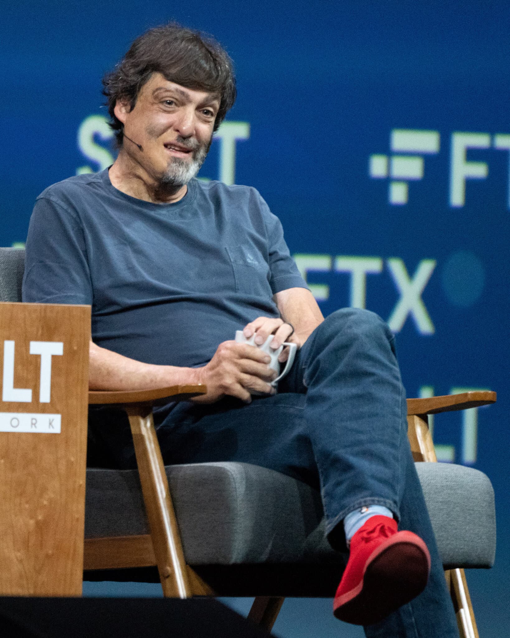 He Researched Dishonesty. He Got Friendly With Jeffrey Epstein.