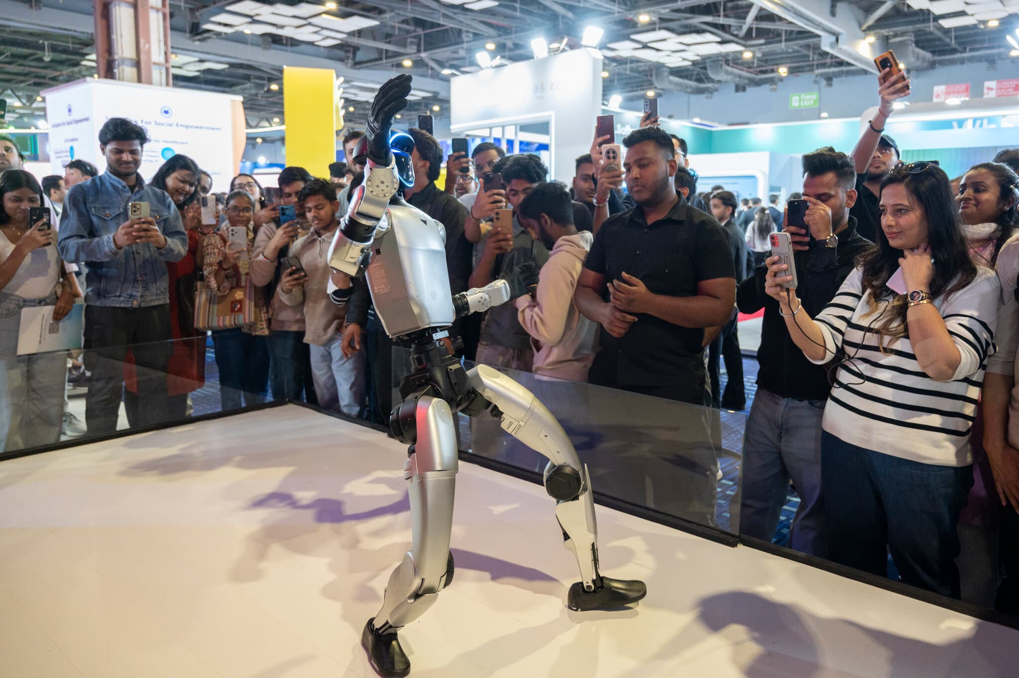 At A.I. Summit, India Tries to Find a Way Between the U.S. and China