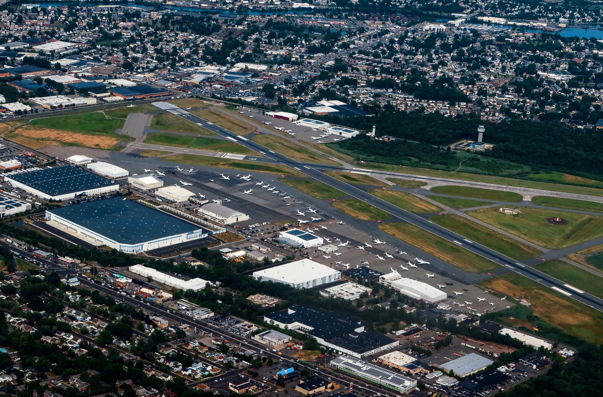 As Air Safety Bill Fails, Backers Say Recent Near Miss Shows Its Need