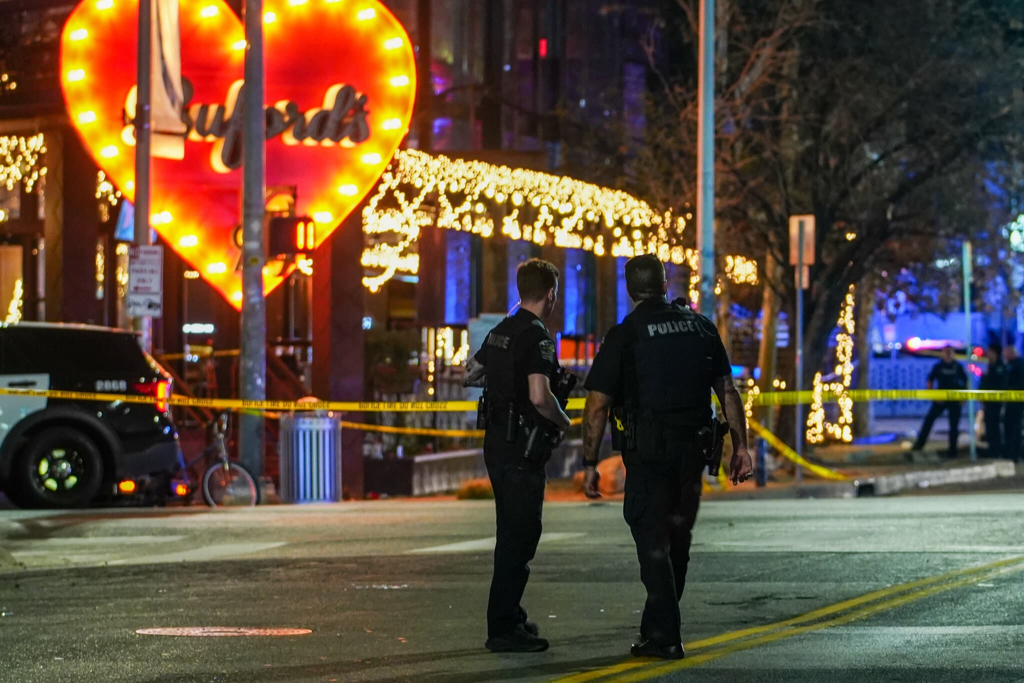 F.B.I. Investigating ‘Nexus to Terrorism’ at Texas Bar Shooting