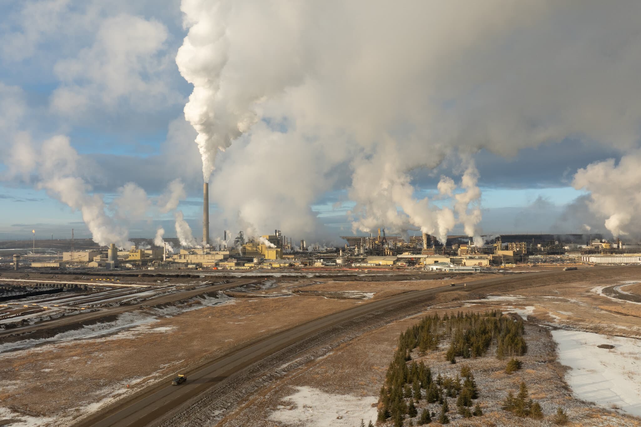 Cancer Haunts Neighbors of Canada’s Oil Sands Wastelands