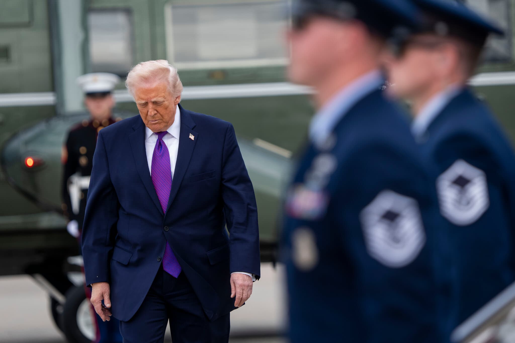 Entering War’s Third Week, Trump Faces Stark Choices