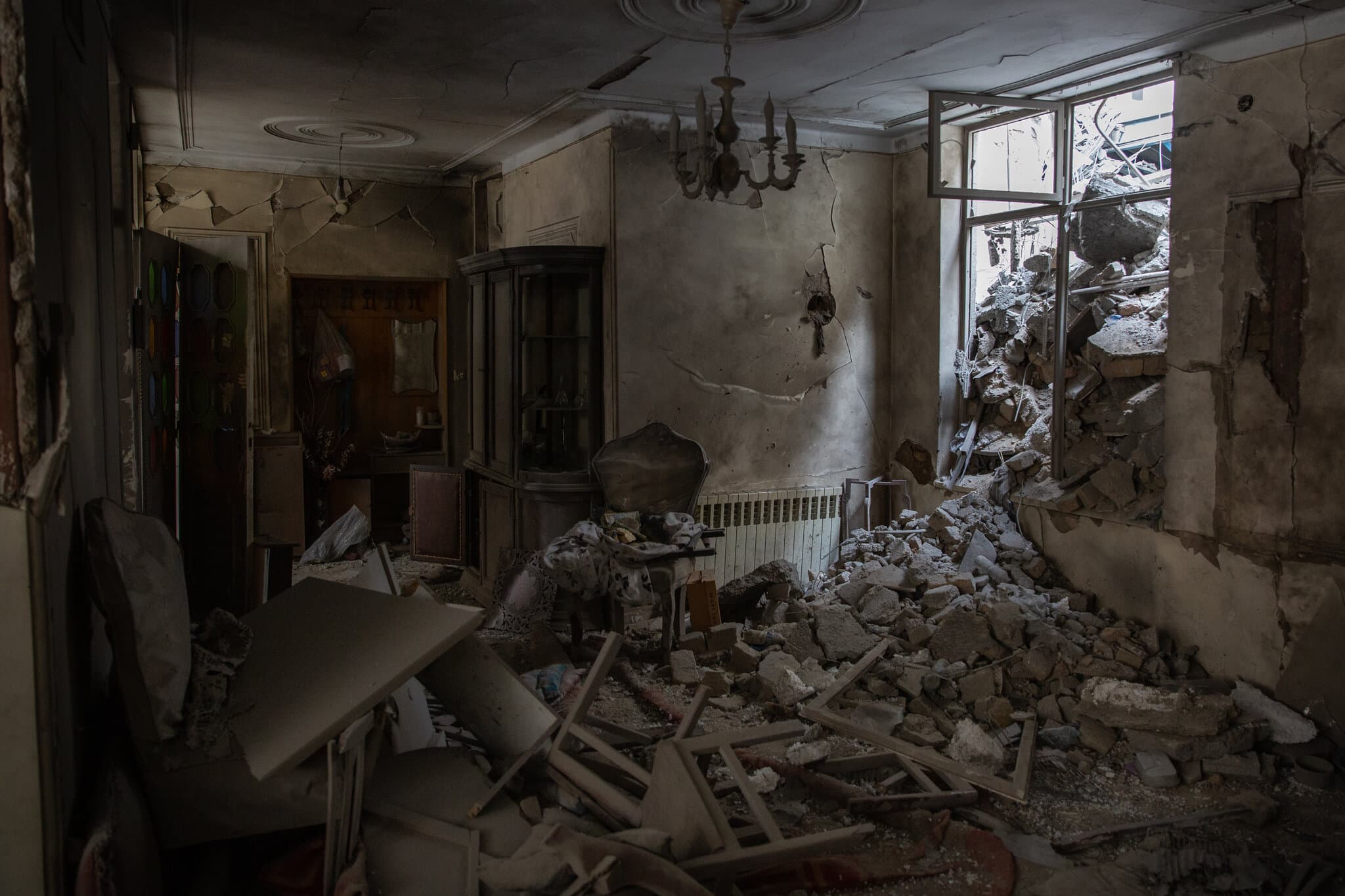 Silicon Valley’s Big Bets on War Pay Off, and the Trump Family Business Looks to Transylvania