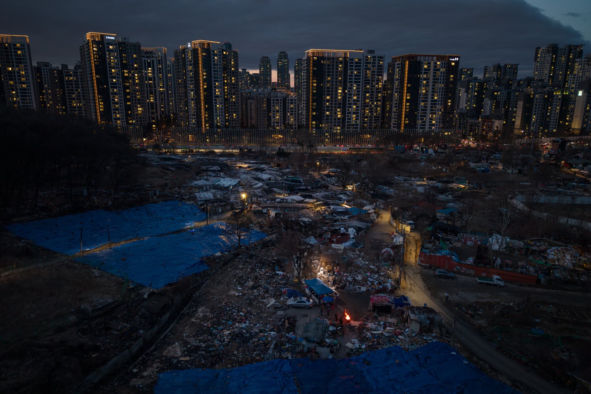 ‘Nowhere Else to Go’: The Squatters in the Richest Part of Seoul