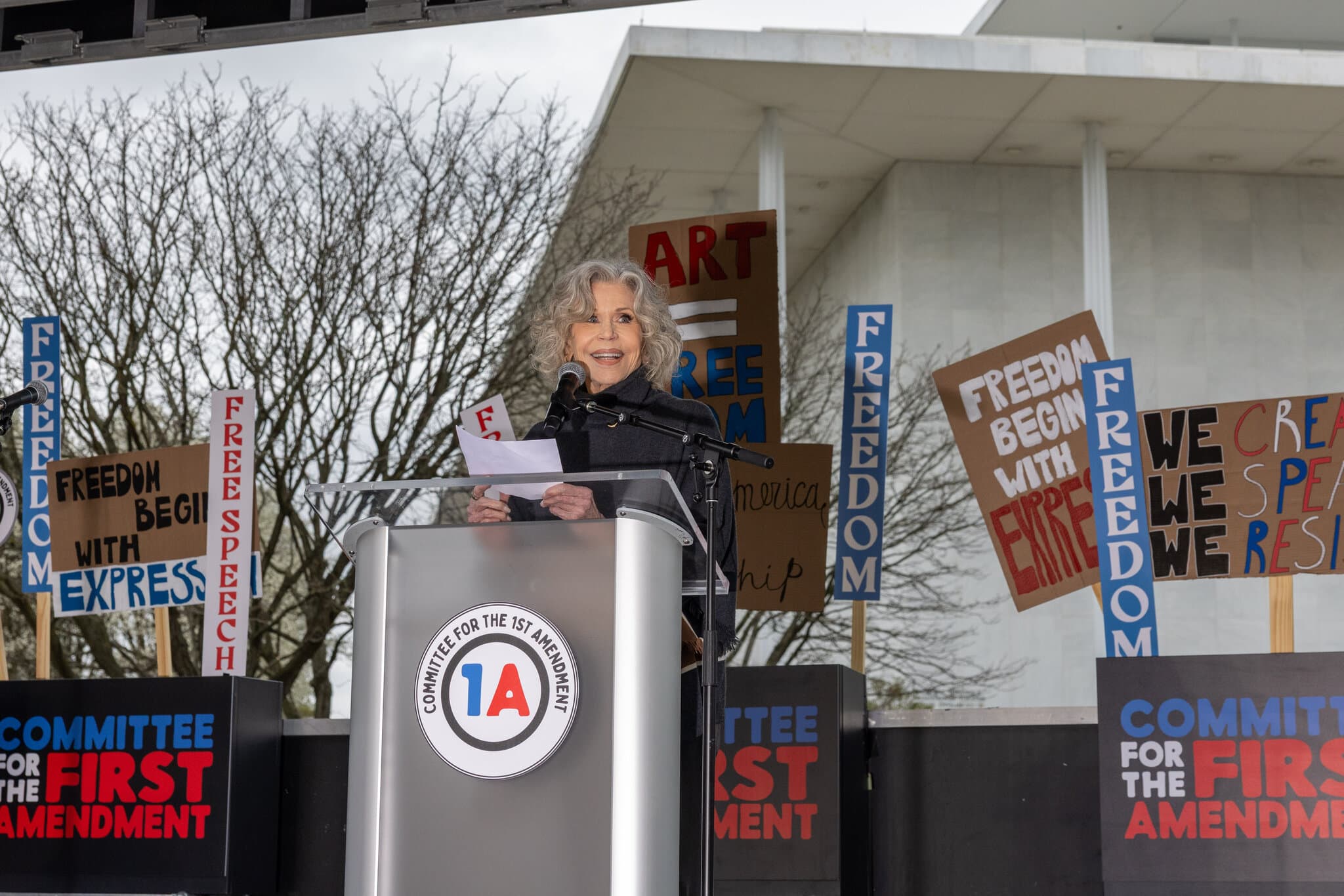 Outside Kennedy Center, Jane Fonda and Joan Baez Raise Voices in Protest