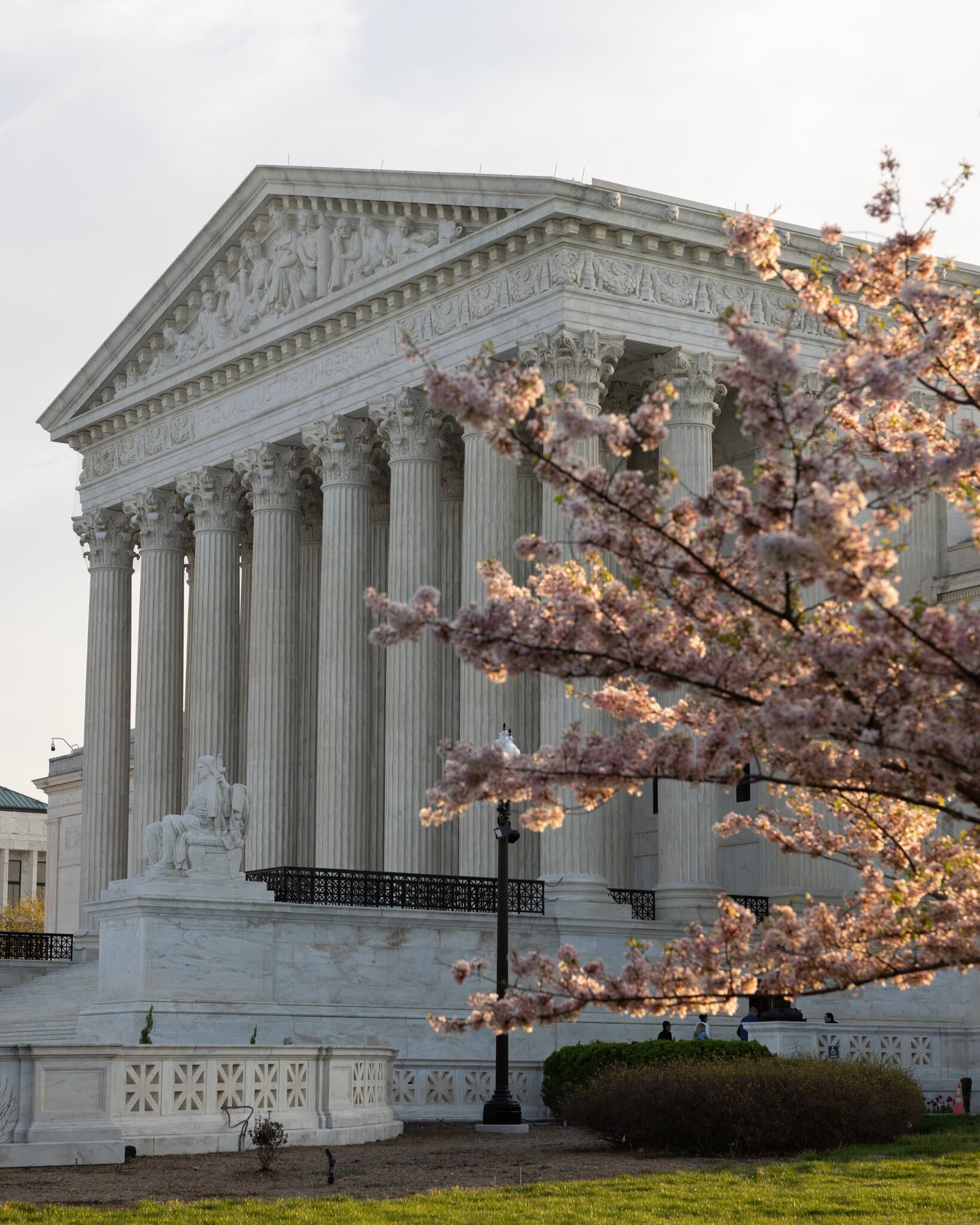 Key Justices Appear Skeptical of Limiting Birthright Citizenship