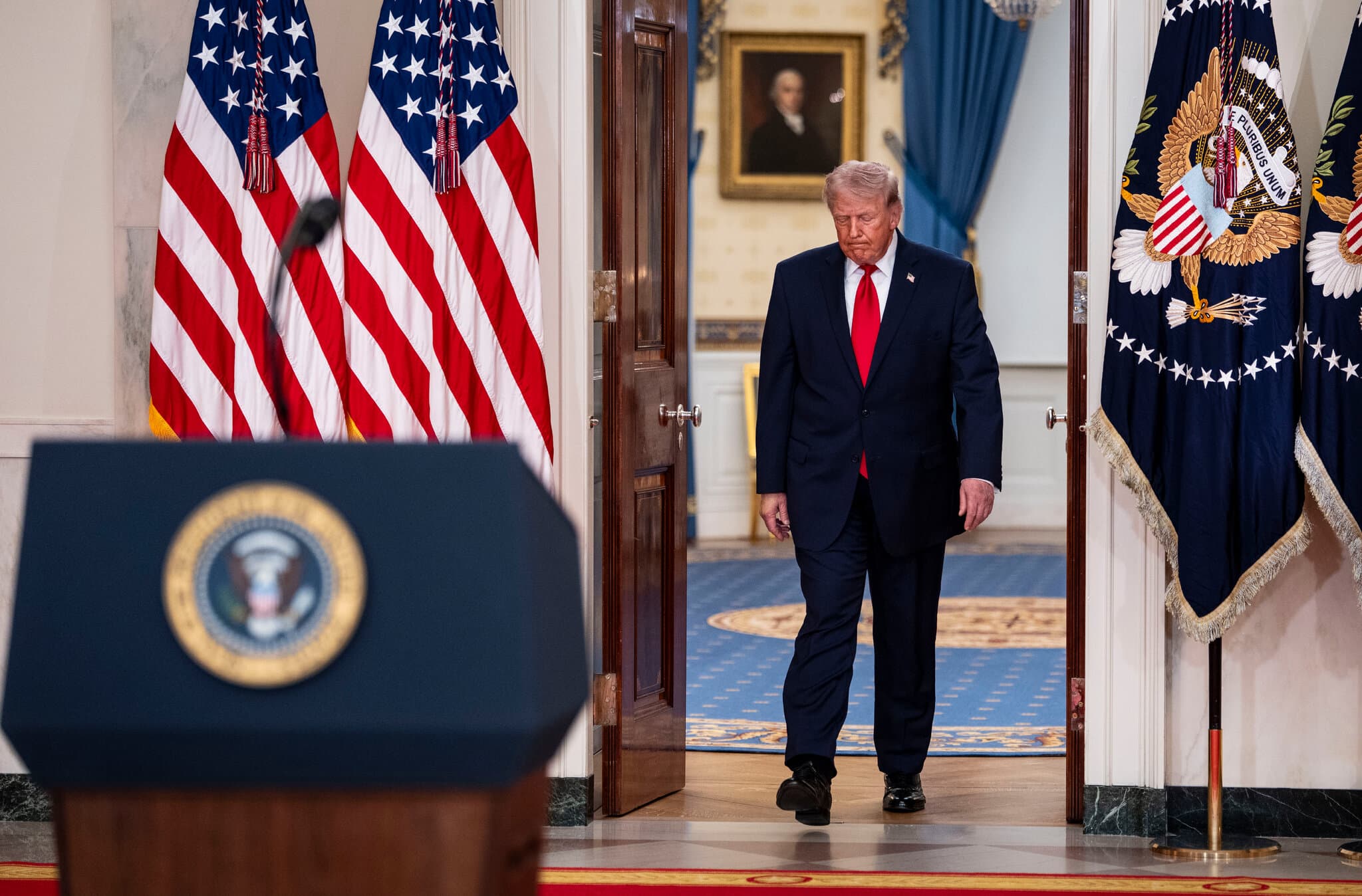 On Iran, Trump Keeps World Off Balance With Ever-Changing Threats