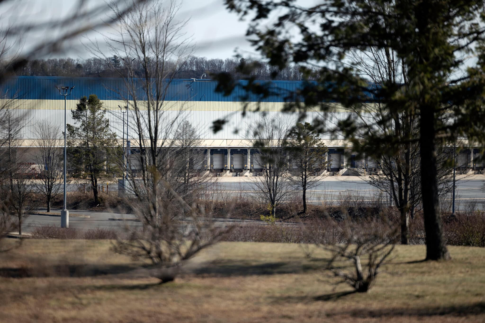 In a Deep Red Town, Locals Vent Over a Planned ICE Detention Center
