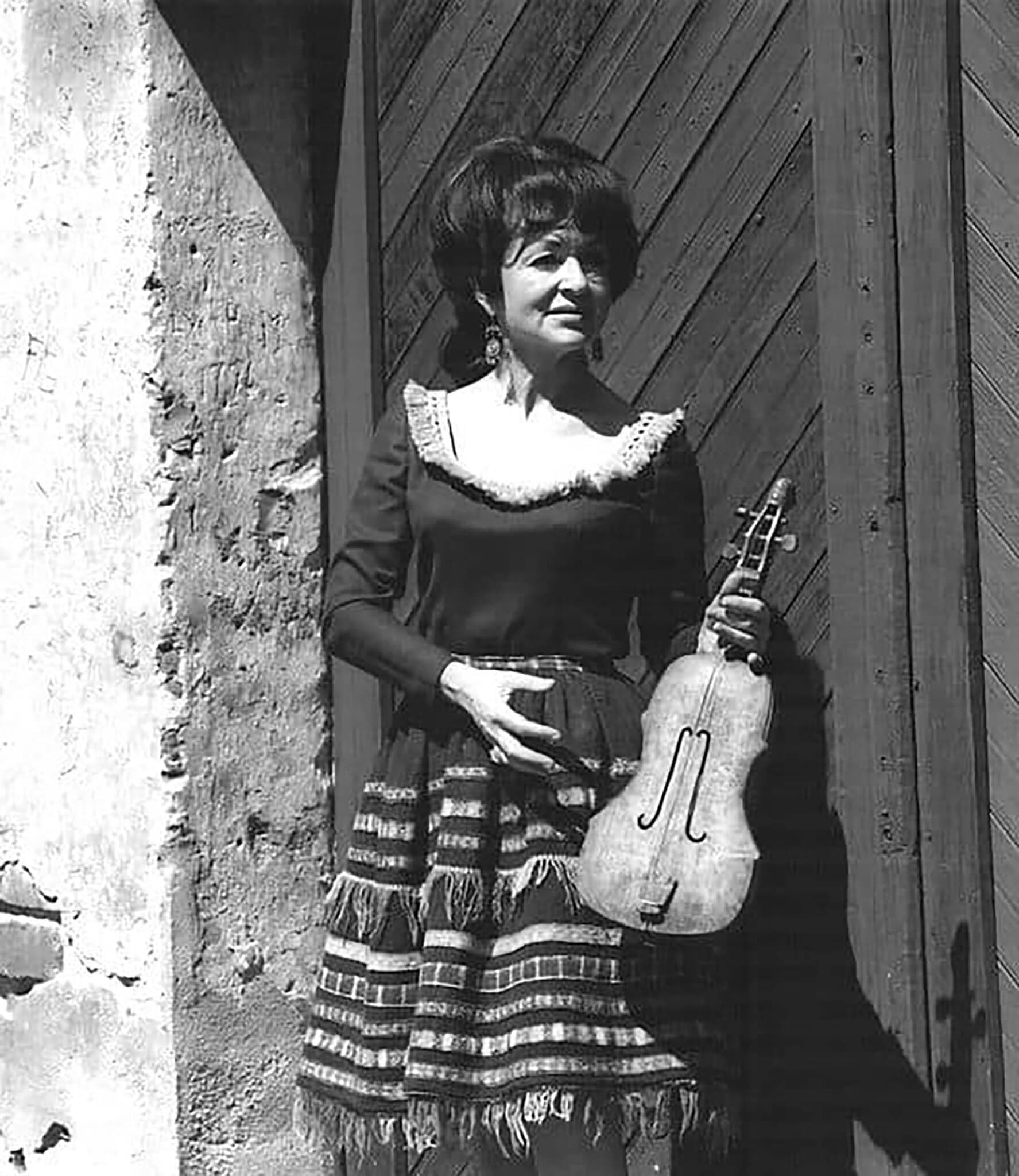 Elisabeth Waldo Dies at 107; Fused Indigenous and Western Music