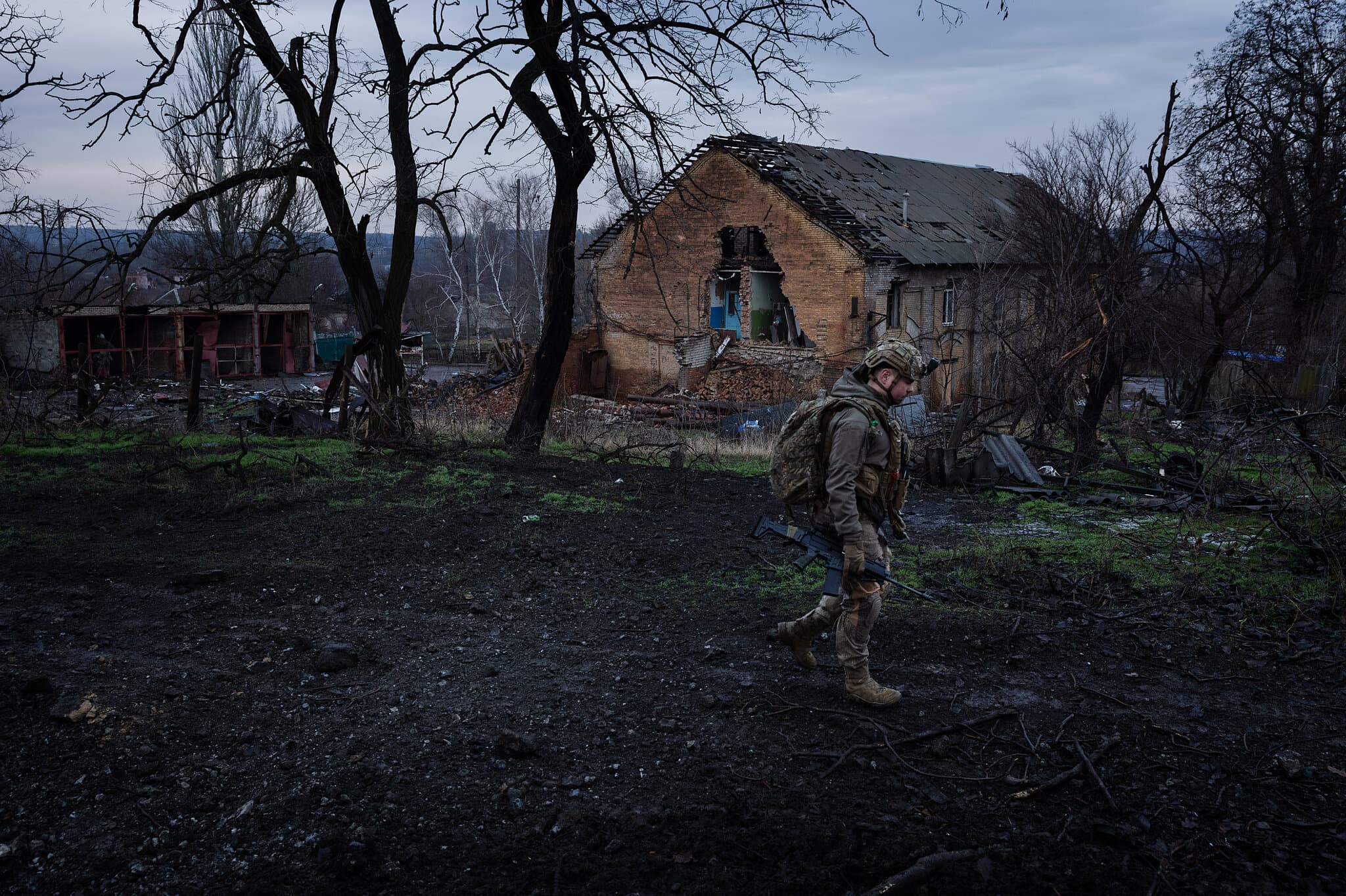 Putin and Zelensky Call Brief Truce for Orthodox Easter Holiday