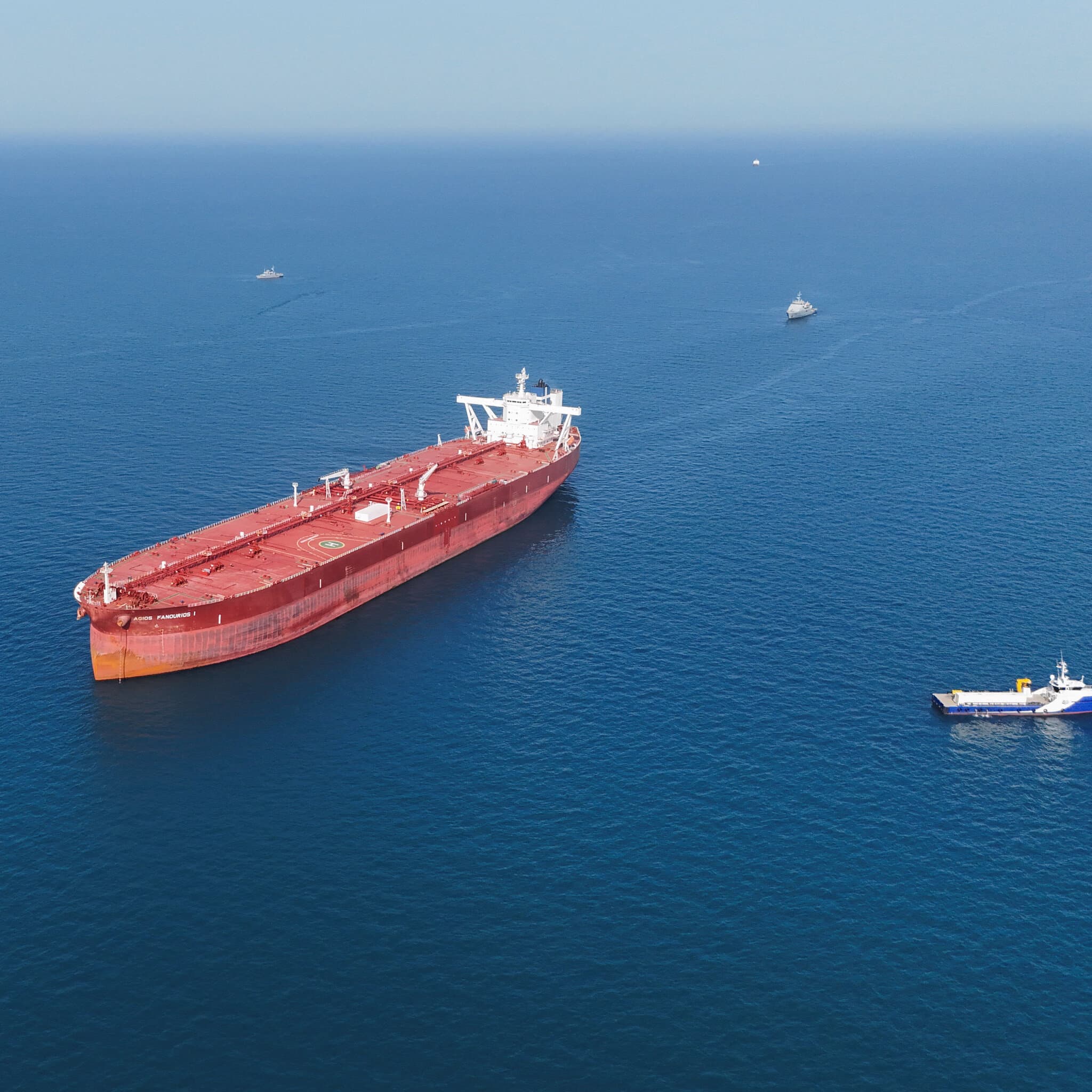 Strait of Hormuz Is Declared ‘Open,’ Boosting Hope for a Deal