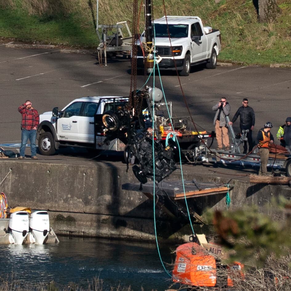 Remains Linked to Submerged Car Solve 1958 Mystery of Missing Oregon Family