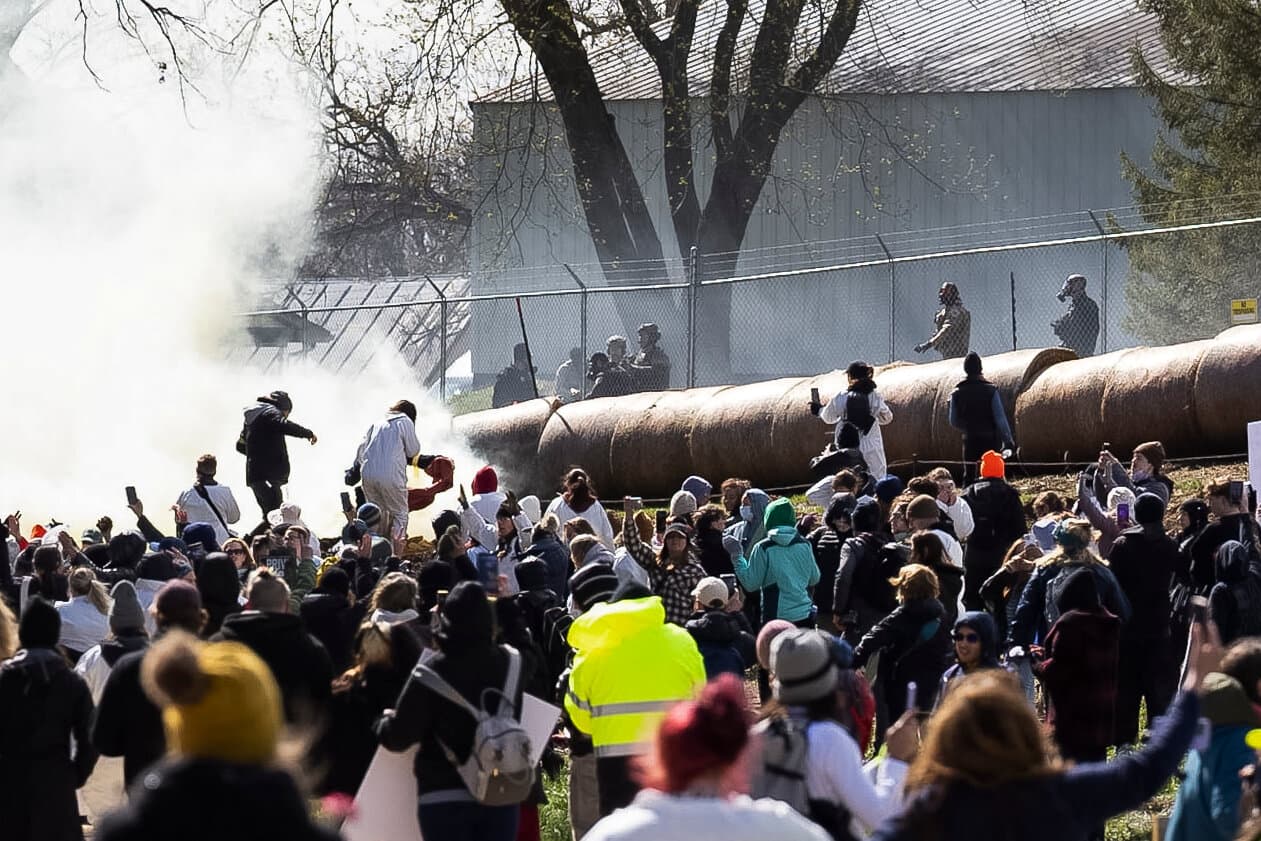 Activists Tear-Gassed at Failed Raid of Beagle Research Facility