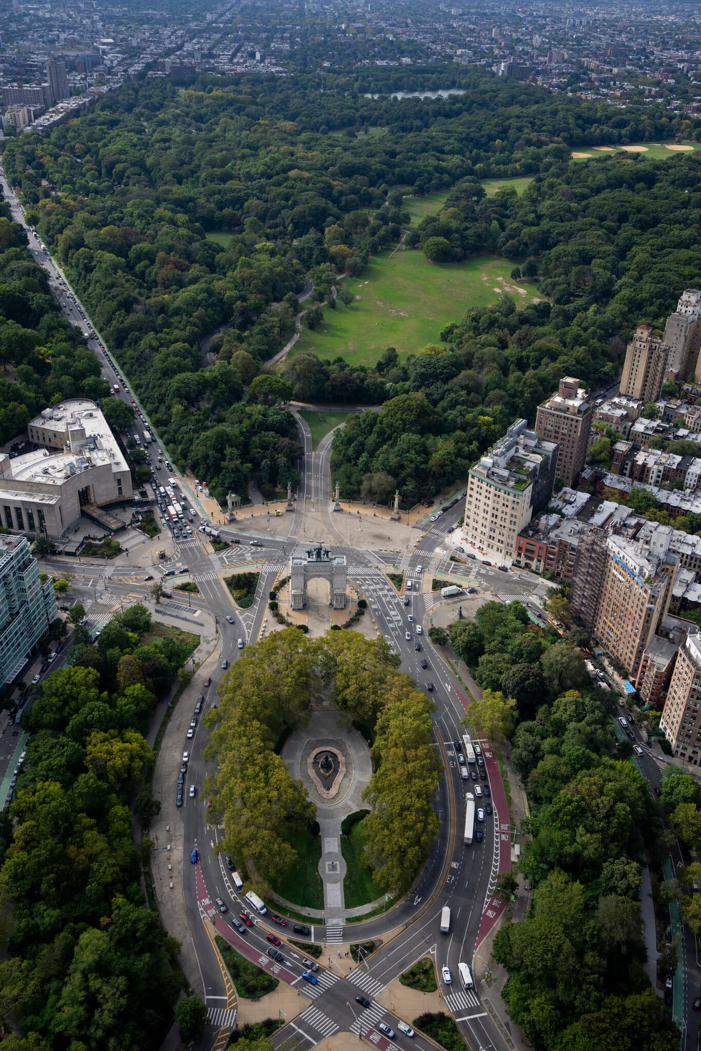 Can This Chaotic Brooklyn Plaza Be Car-Free? Mamdani Says Yes.