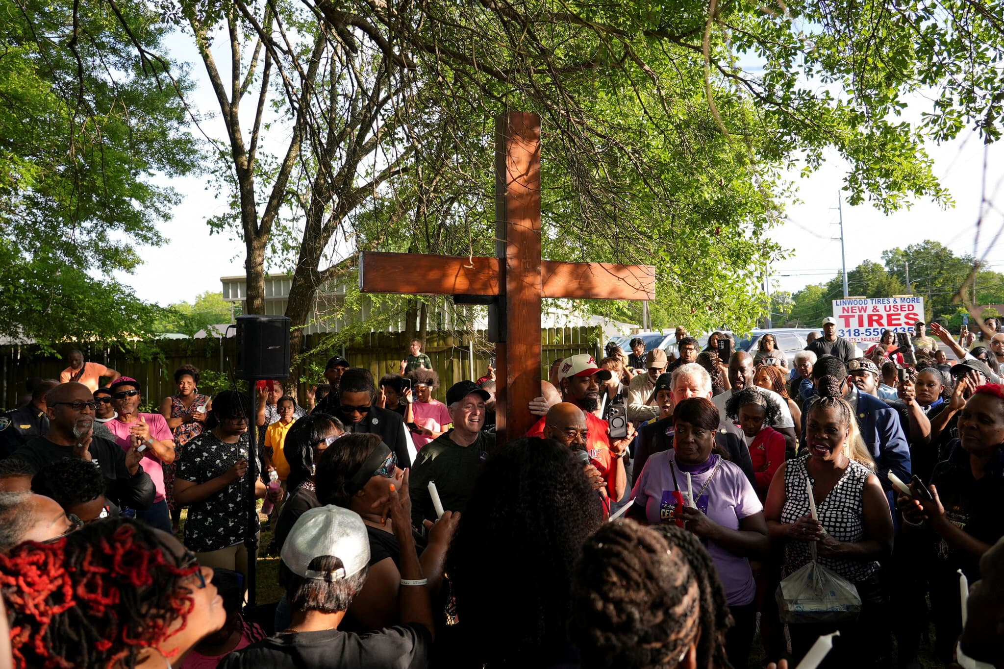 Man Is Charged With Providing Gun to Louisiana Shooter