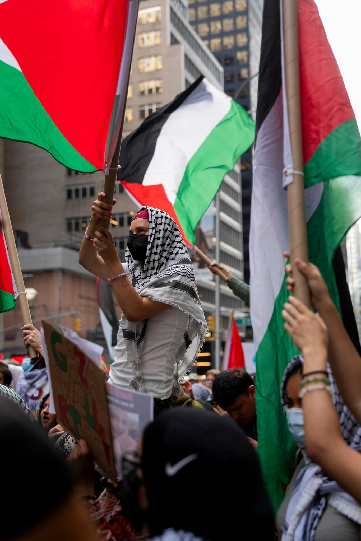 Under Trump, Green Card Seekers Face New Scrutiny for Views on Israel