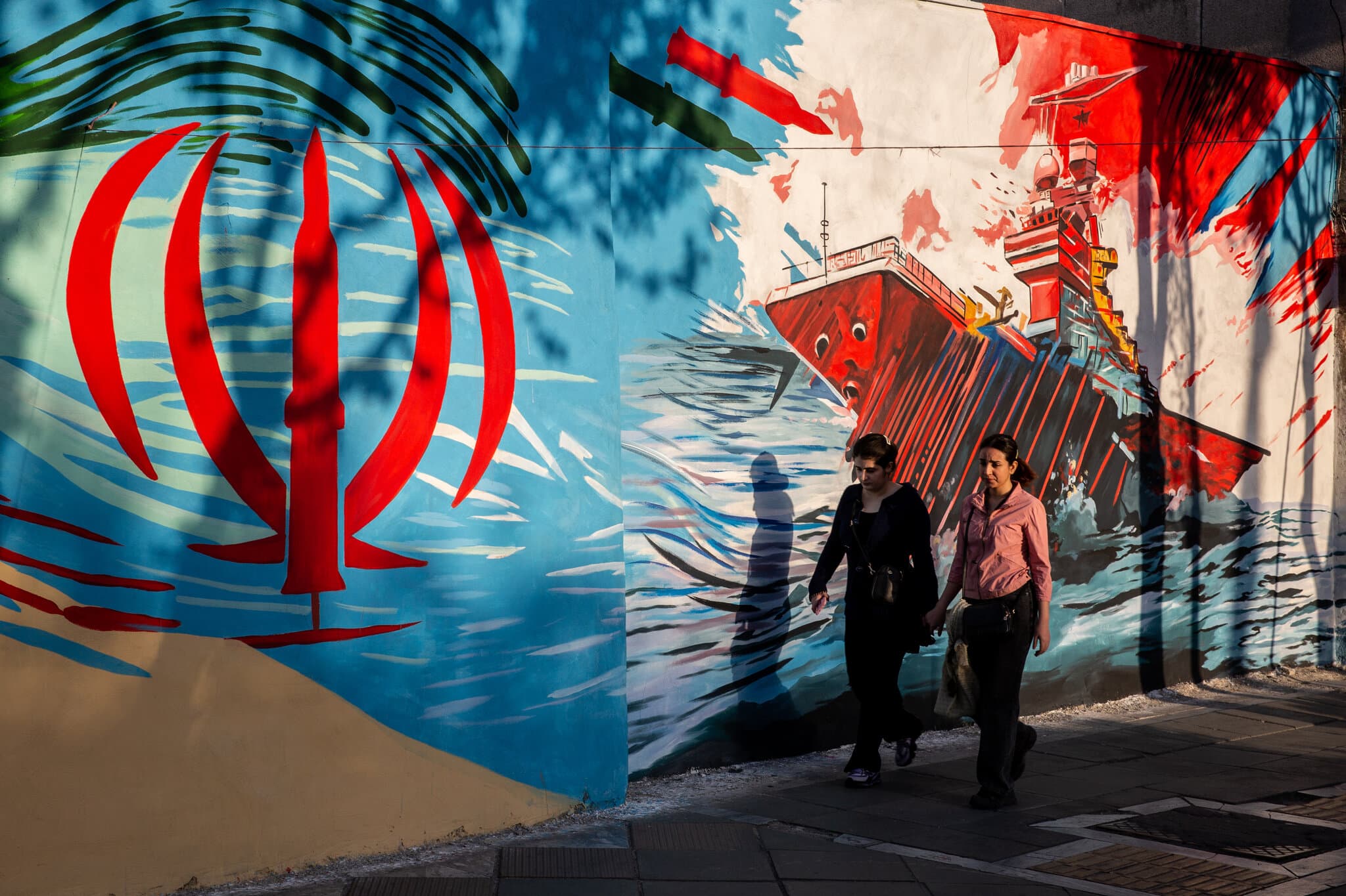 Iran and U.S. Sink Into Awkward Limbo of ‘No War, No Peace’