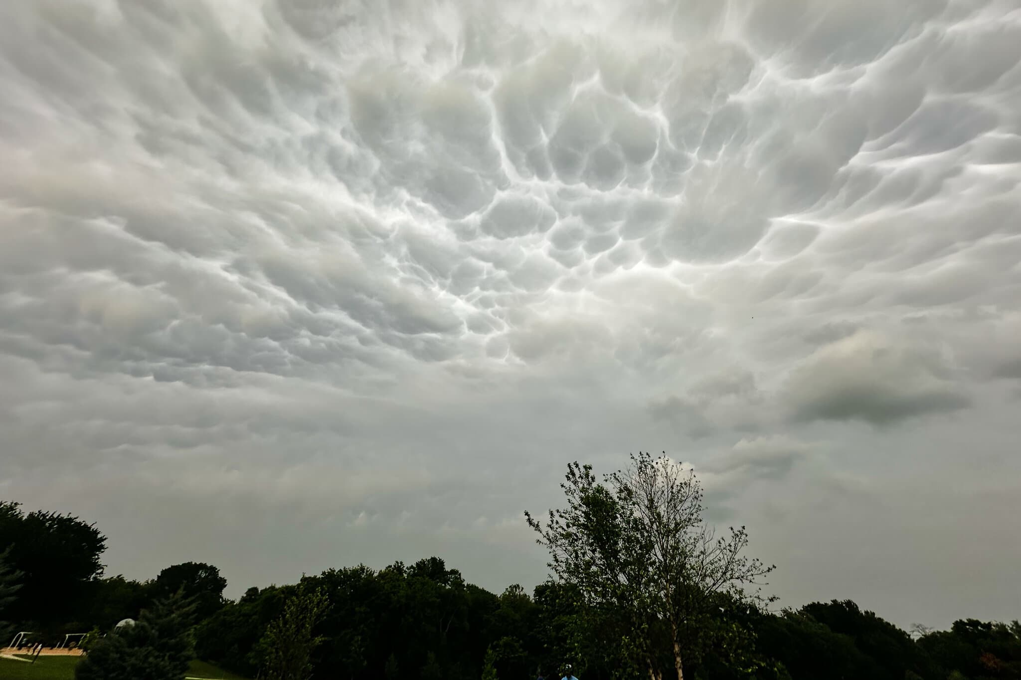 Powerful Storm Sweeps Across Texas and Kills 2, Displacing Dozens