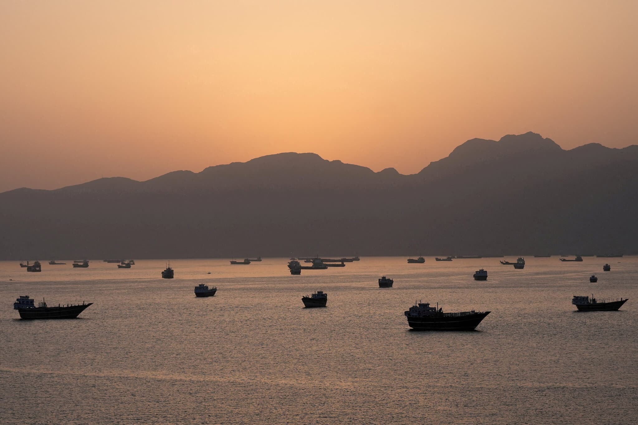 Trump Says U.S. Will Help Stranded Ships Leave Strait of Hormuz