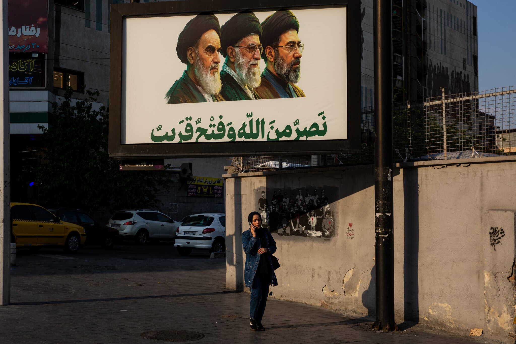 Trump Says U.S. Pausing Efforts to Guide Ships Through Strait Blocked by Iran
