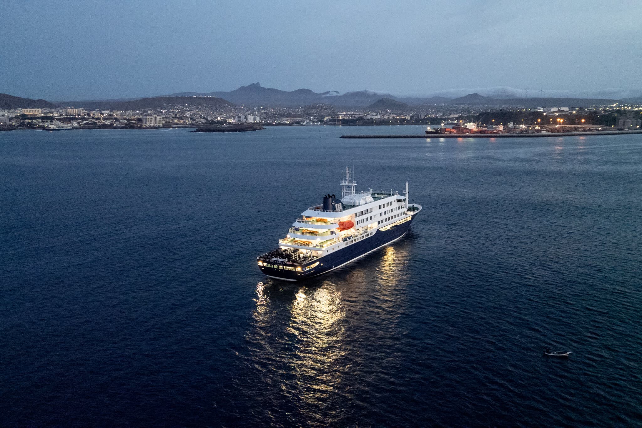 Hantavirus Patients Land in Amsterdam With More Cruise Ship Evacuations Planned