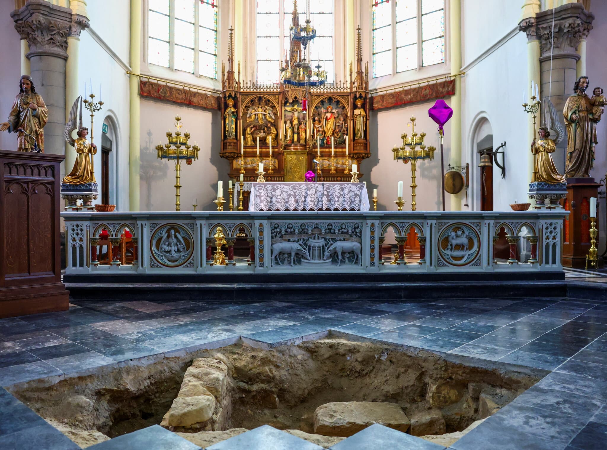 Are These the Bones of the Fourth Musketeer? This Dutch Village Hopes So.