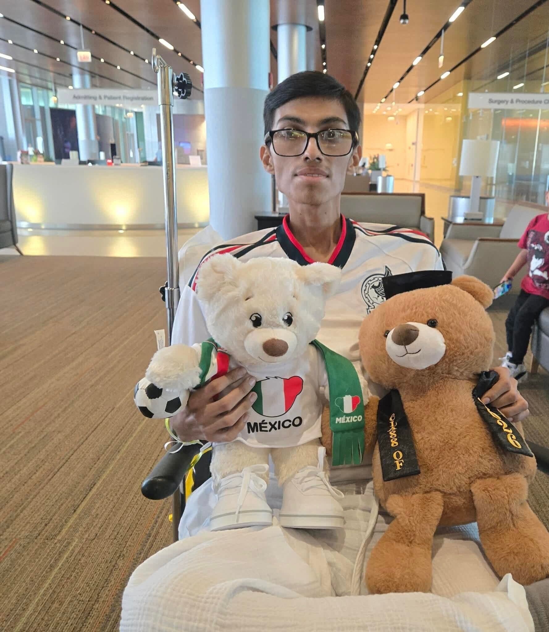 A Dying Son, His Detained Parents and a Race to Reunite Before the End