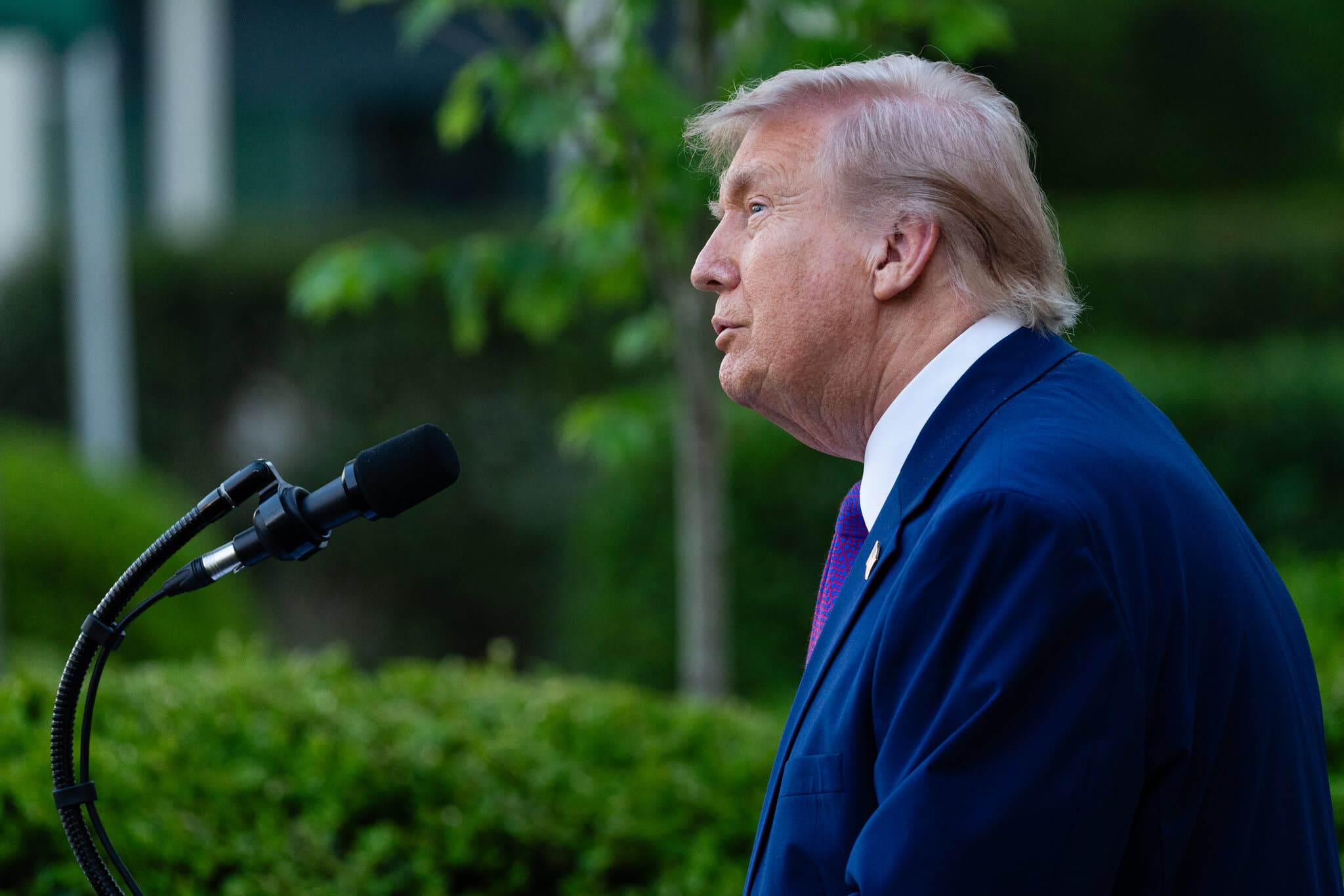 Trump’s Approval Rating Hits New Low, and Ebola Outbreak Declared a Global Health Emergency