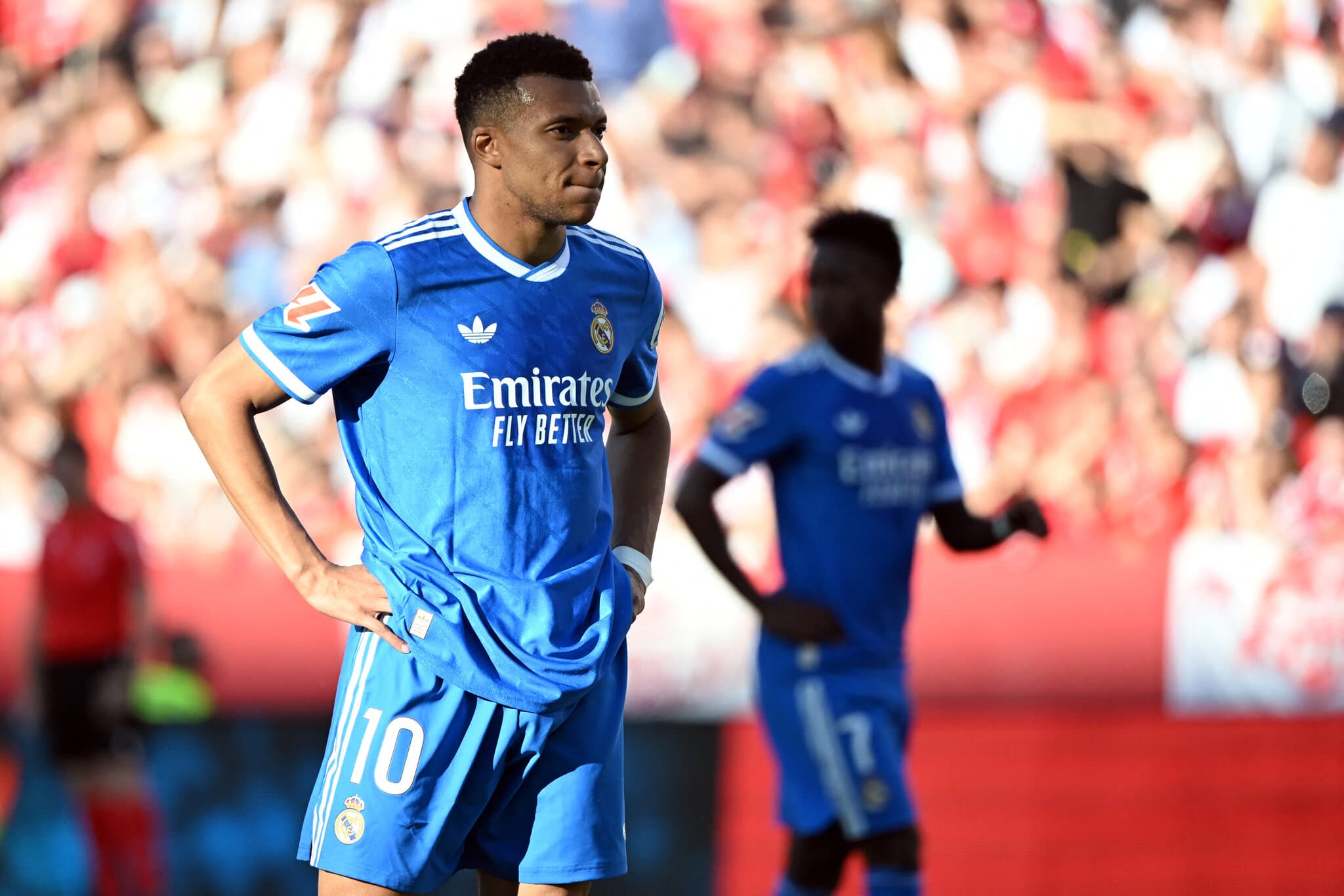 A French Soccer Star Faces Off Against a Surging Foe: The Far Right