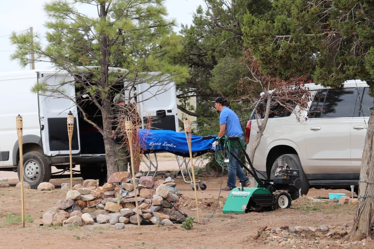 3 Die After Suspected Exposure to Unknown Substance in New Mexico