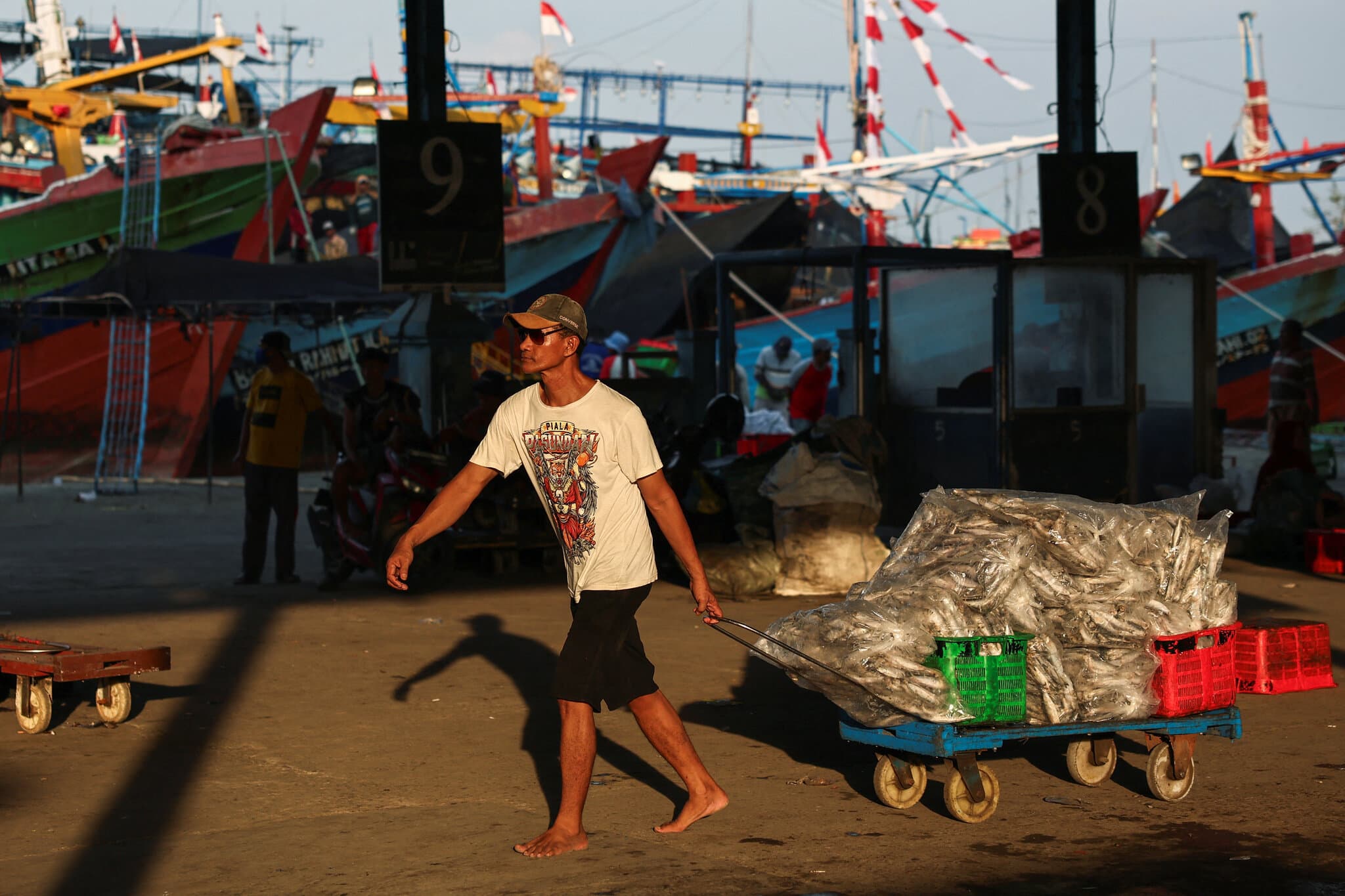 Thousands of Miles From the Iran War, Asia’s Currencies Feel the Strain