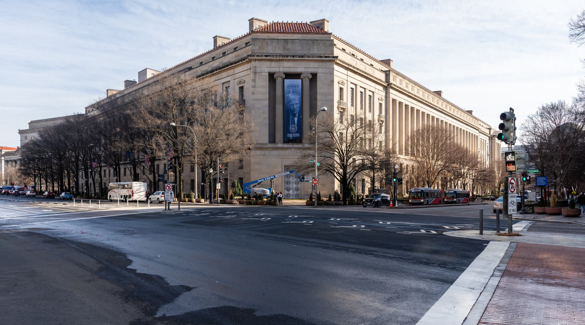 As Trump Politicizes Justice Dept., Prosecutors Struggle With Grand Juries