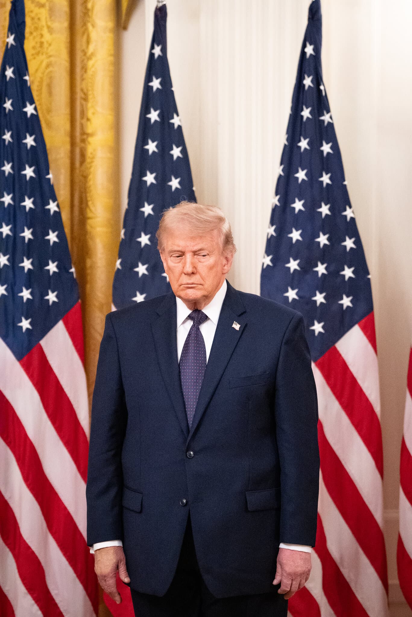 Defiant After Bad Week, Trump Pushes Ahead on Politically Unpopular Ideas