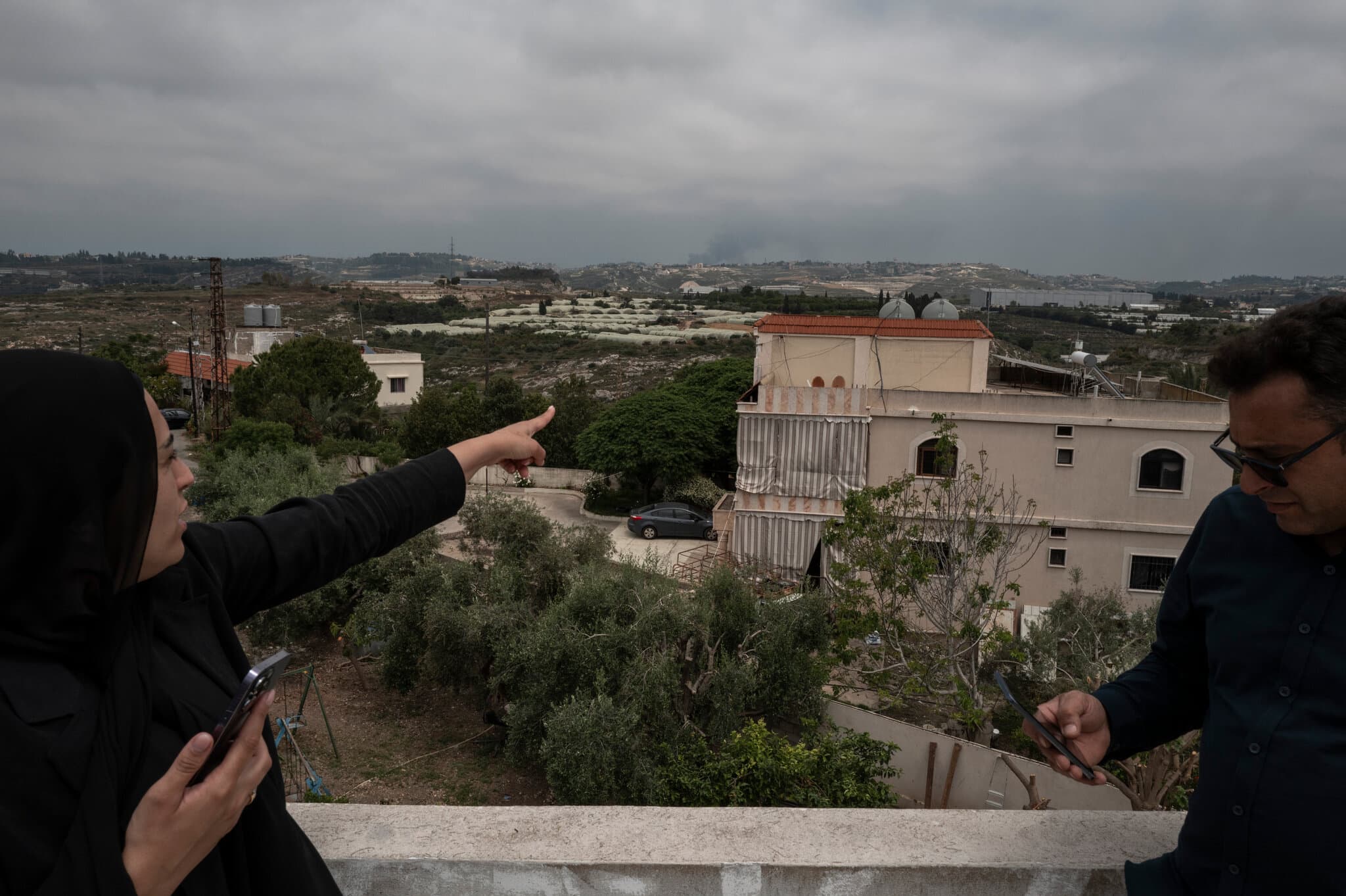 Residents Watch as Israeli War Planes Circle Over Southern Lebanon