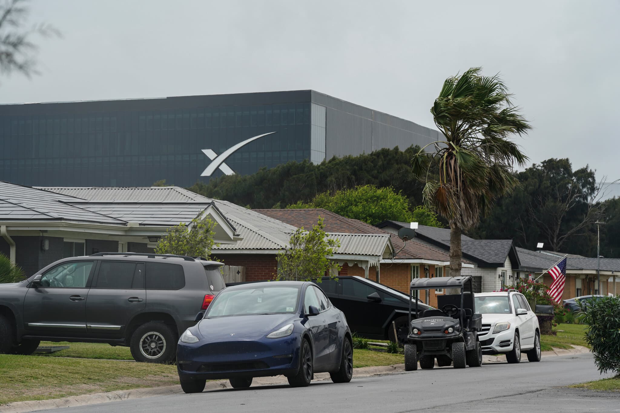 Want to Invest in SpaceX? Here’s What to Know Ahead of Its I.P.O.