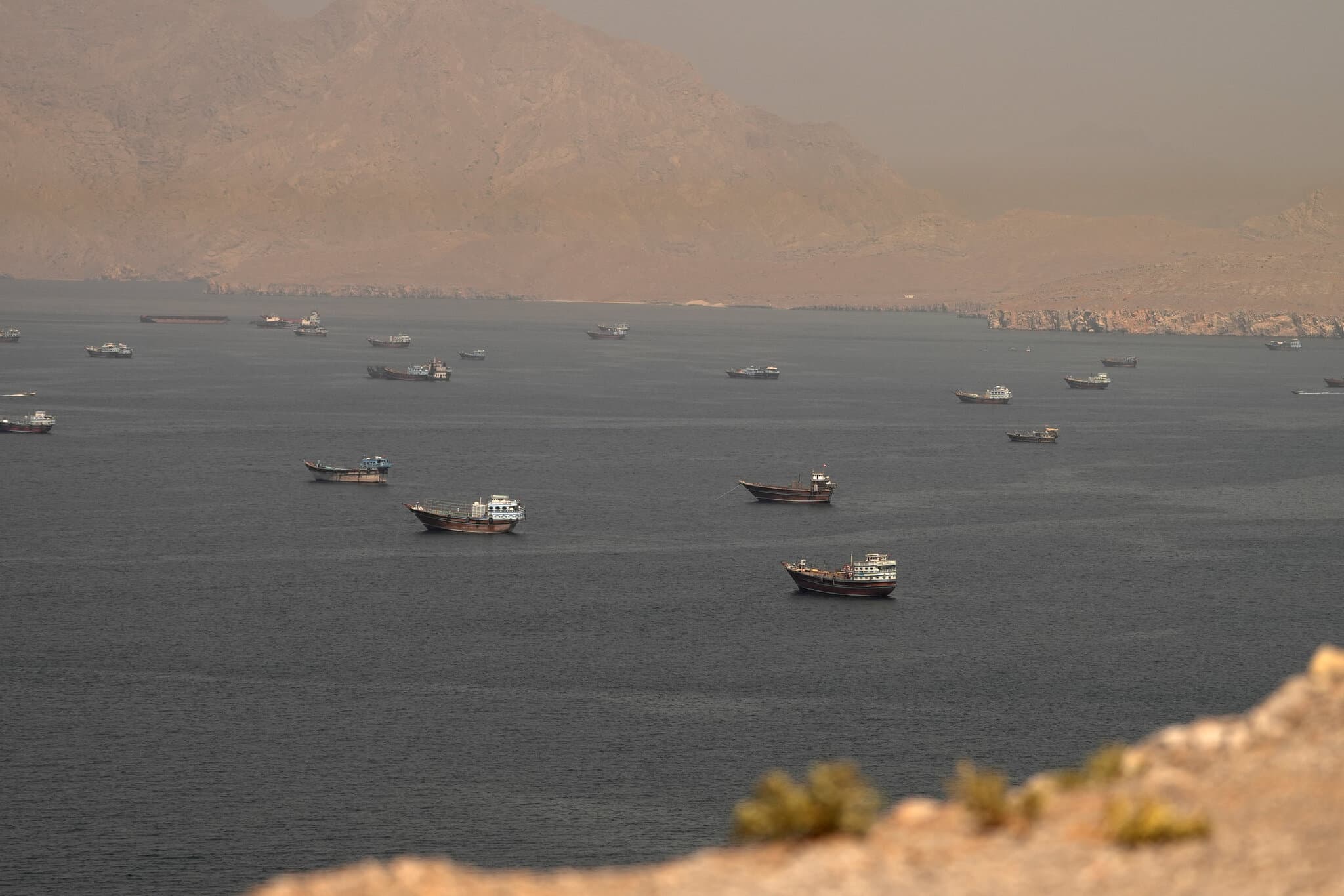Stranded Ships Hoping for Escape Find a Turbulent Strait of Hormuz