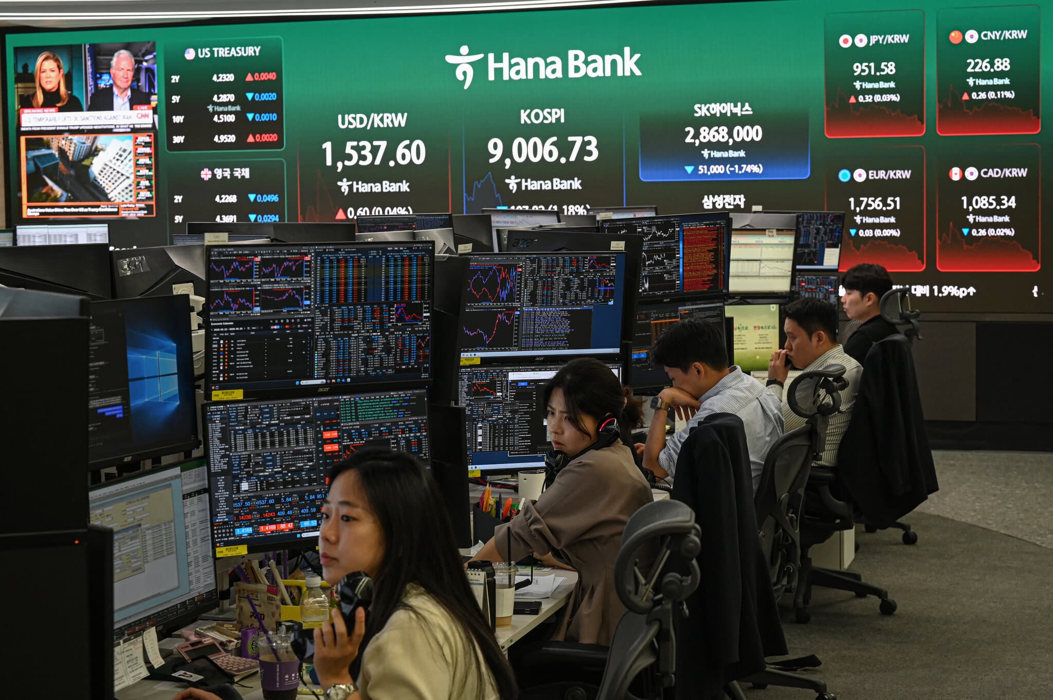 Tech Stocks Drive ‘Unnerving’ Sell-Off in Global Markets