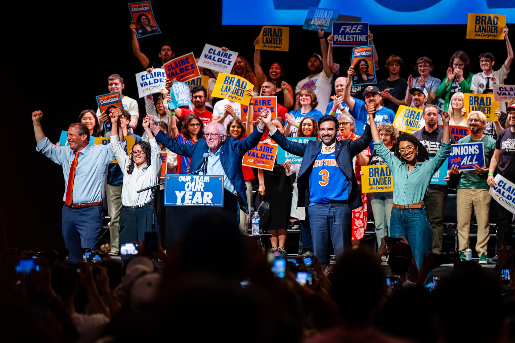 Democratic Leaders Want the Party to Moderate. Its Base Has Other Ideas.