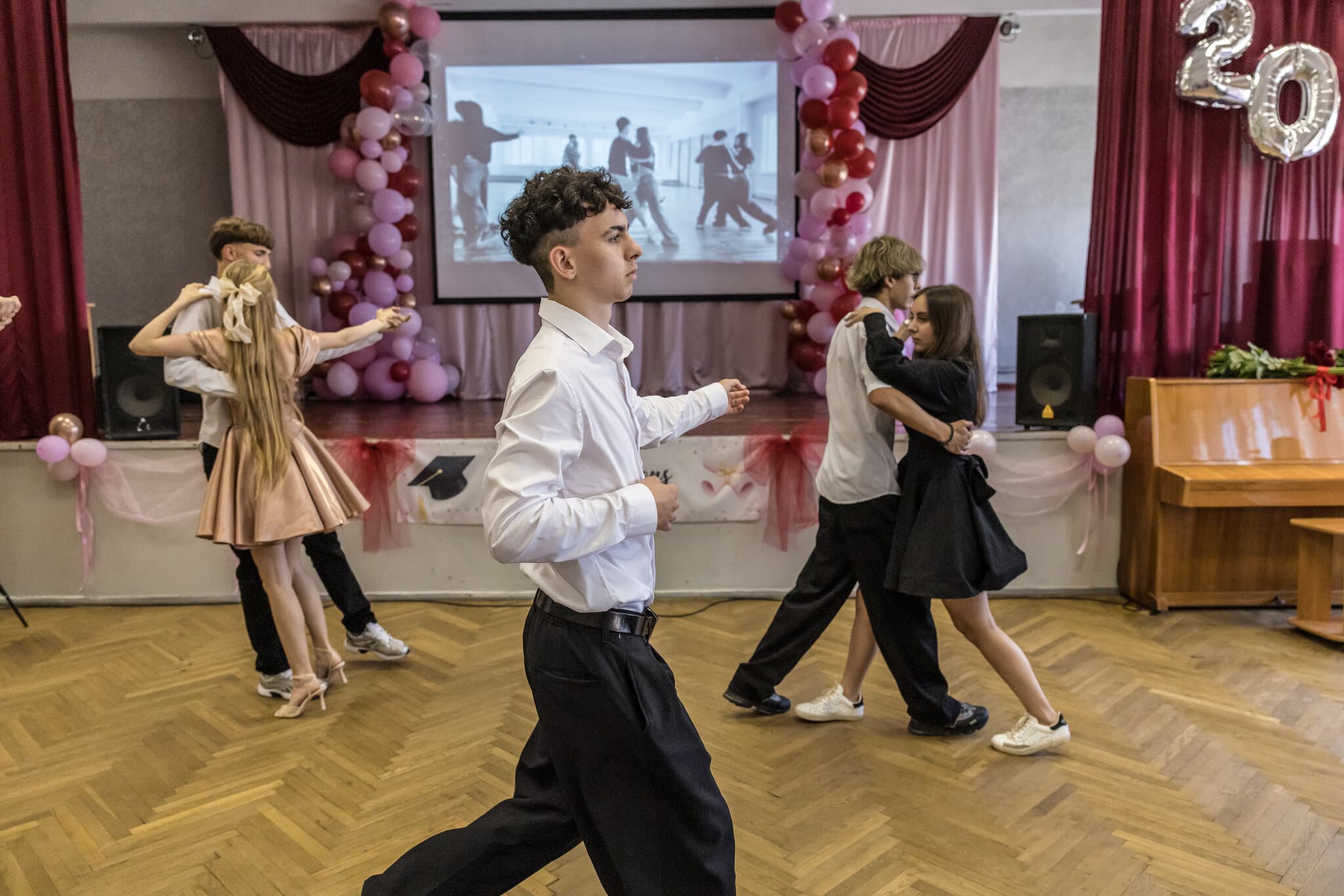 The Prom Went On in Kyiv, but Masha’s Date Danced Alone