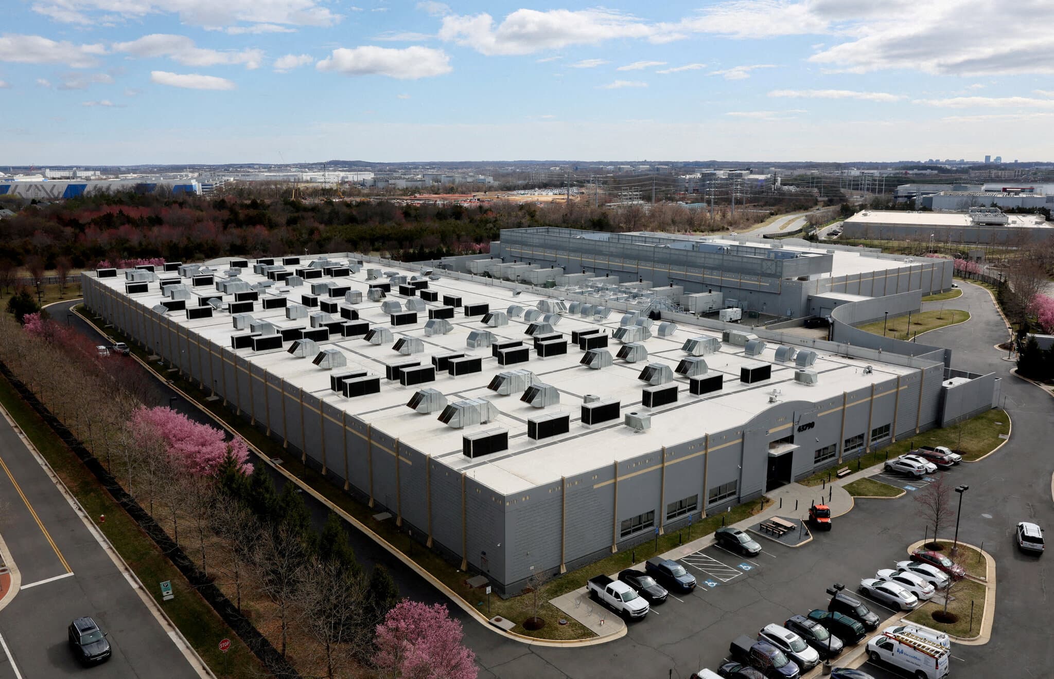 Energy Dept. Orders Data Centers to Tap Backup Power
