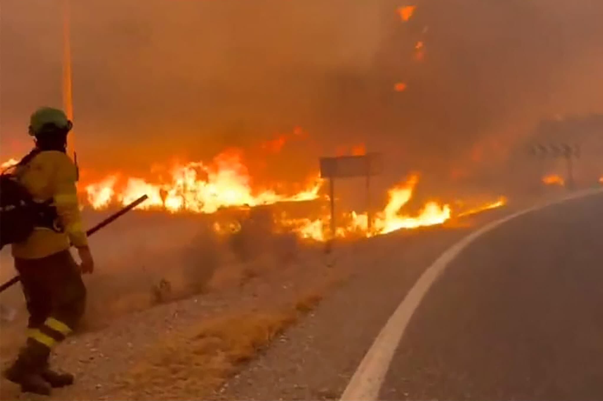 At Least 12 People Die in Southern Spain Wildfire